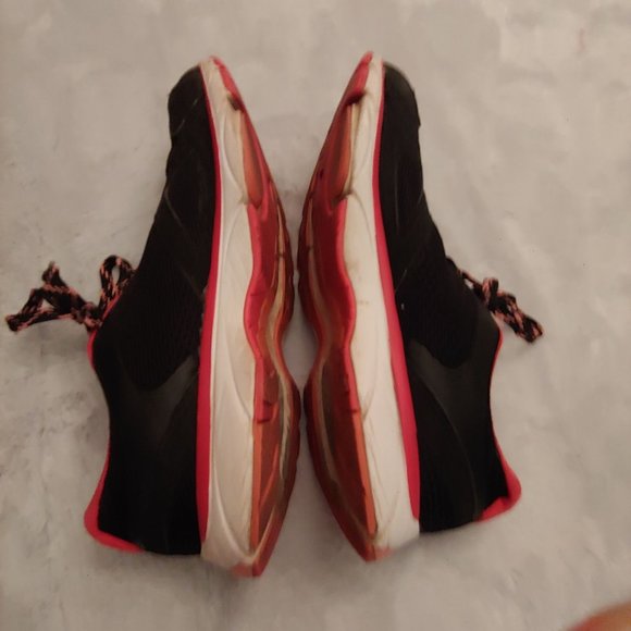 Vionic womens black and pink running sneaker - Picture 9 of 11